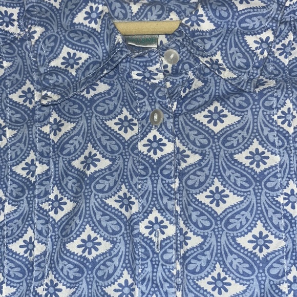 Preppy button down - Picture 2 of 2